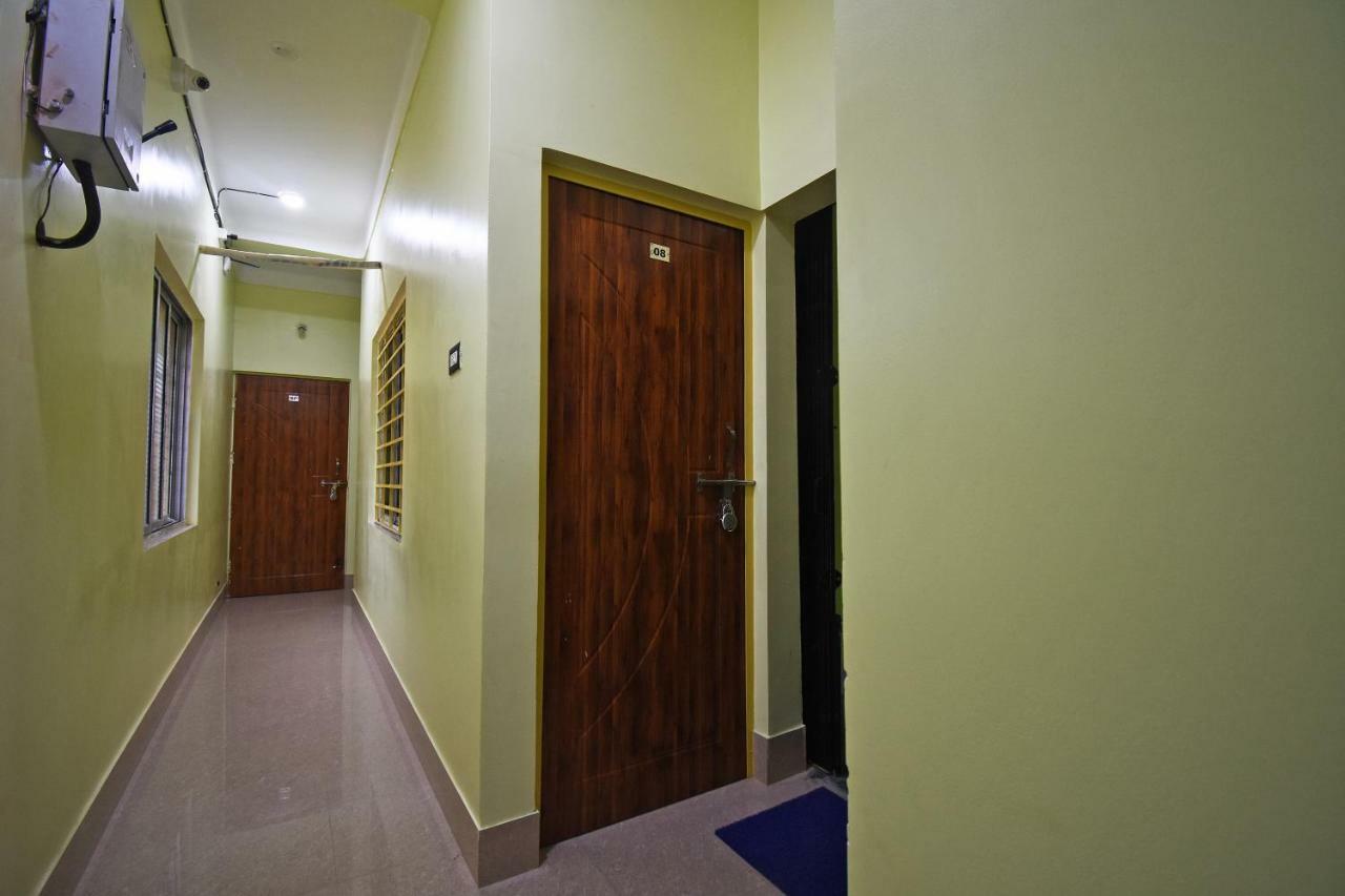 Oyo 43461 Atithya Guest House Sri Niketan Екстериор снимка