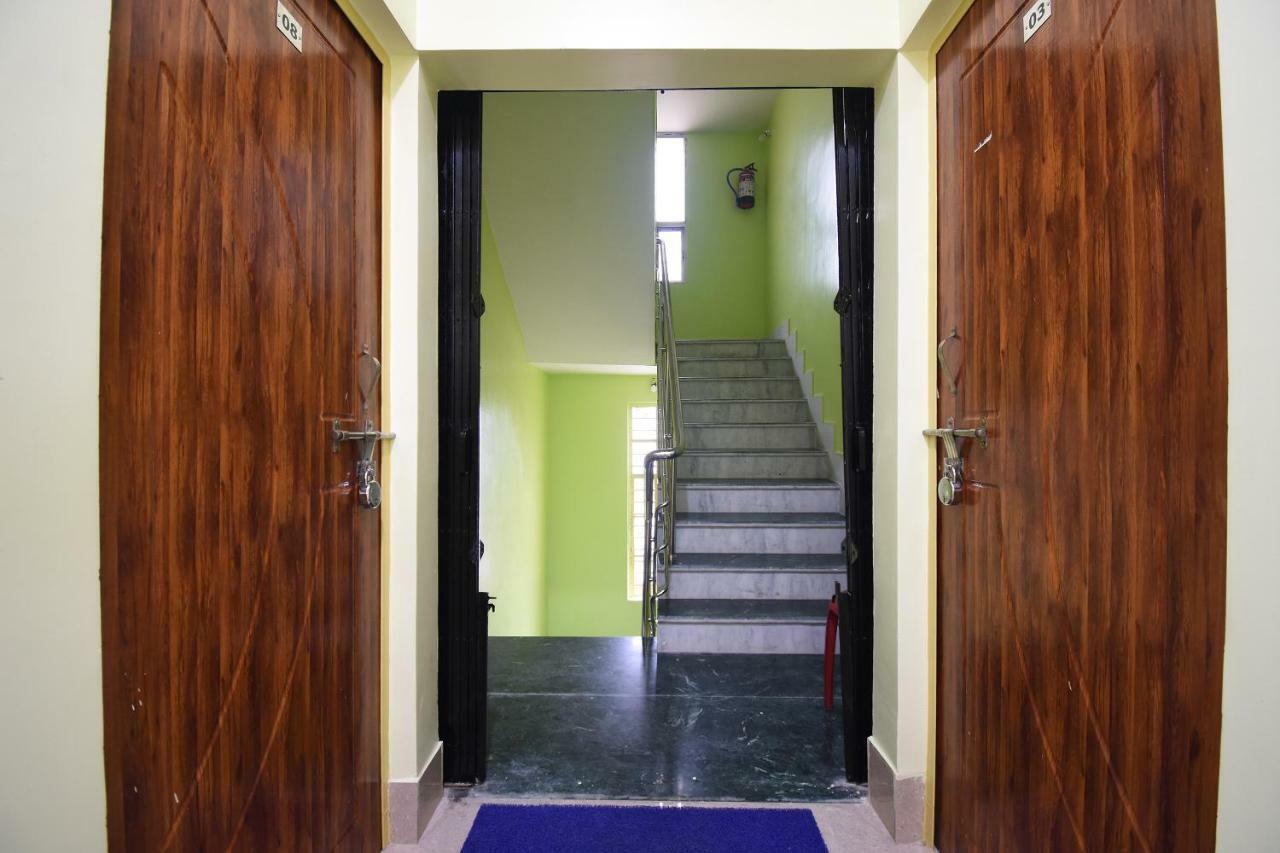 Oyo 43461 Atithya Guest House Sri Niketan Екстериор снимка